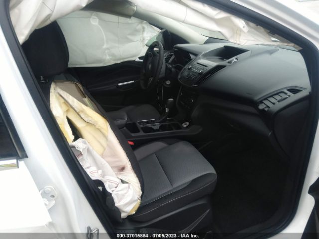1FMCU9GD2HUE98605 Ford ESCAPE SE