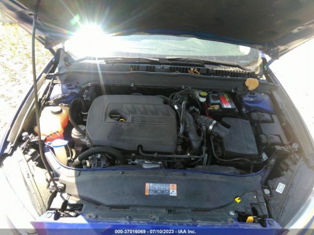 3FA6P0HD1GR256094 Ford FUSION SE