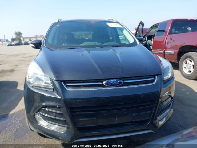 1FMCU9J91EUB58815 Ford Escape Titanium