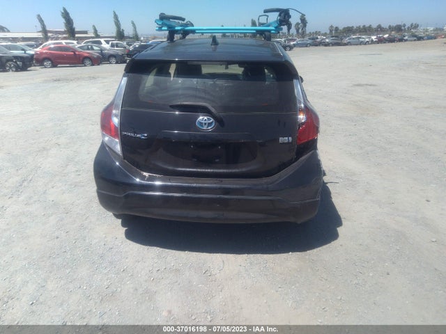 Toyota Prius C One/two/three/four 2017 JTDKDTB37H1592489 Image 8