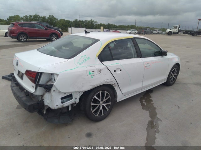 3VWD67AJ3GM260560 Volkswagen Jetta Sedan 1.4t Se