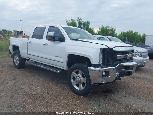 2016 1GC1KWE87GF102466 main image