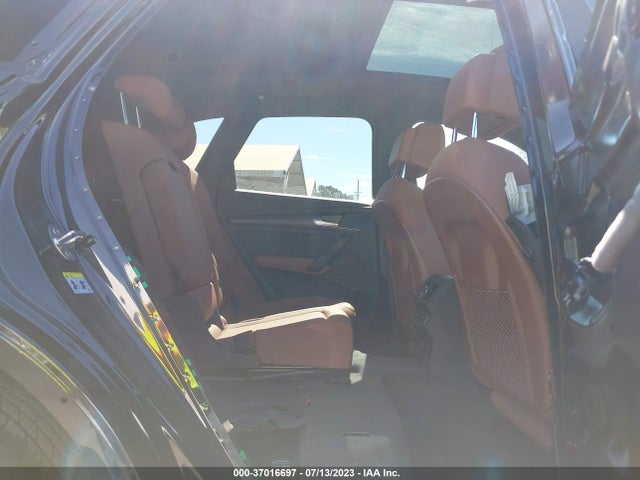 WA1BBAFY8N2120981 Audi Q5 Premium Plus