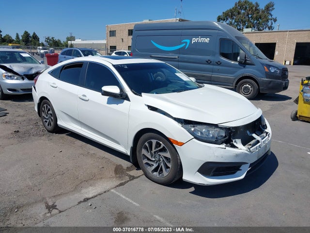 2018 19XFC2F75JE202374 main image