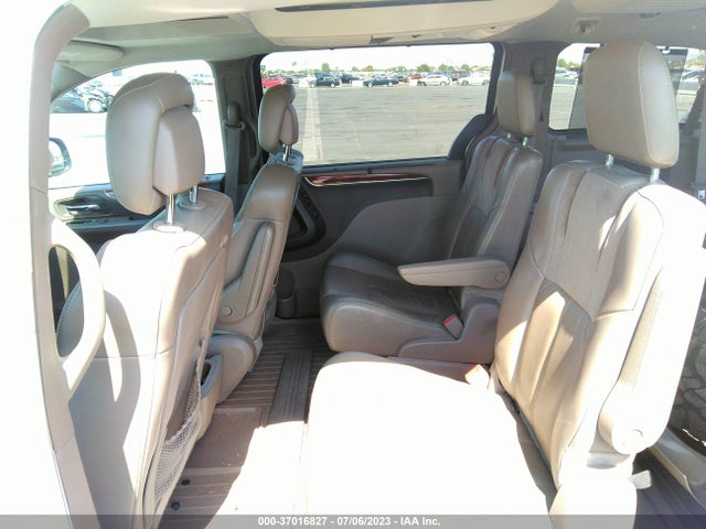 2C4RC1GGXER112180 Chrysler Town & Country Limited