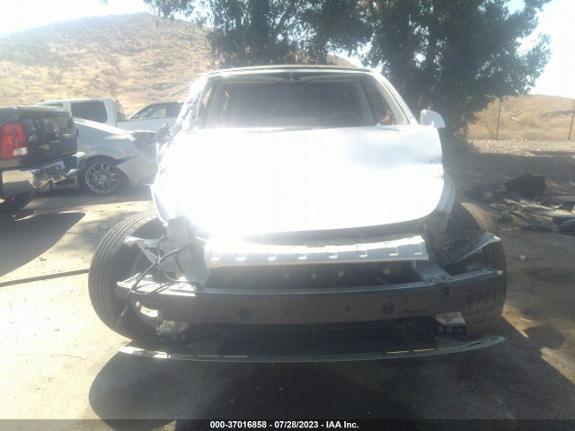 Tesla Model Y Long Range 2023 7SAYGDEE0PA032484 Image 4