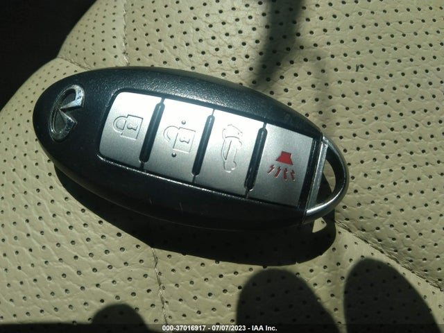 2016 Infiniti QX70, VIN: JN8CS1MUXGM670169