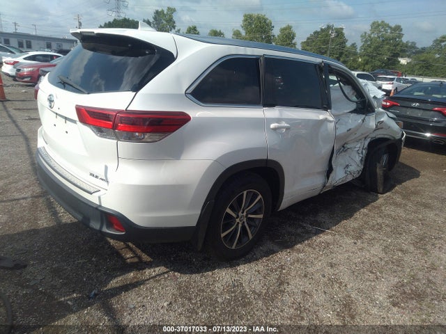 2018 TOYOTA HIGHLANDER SE/XLE VIN: 5TDJZRFH3JS499757