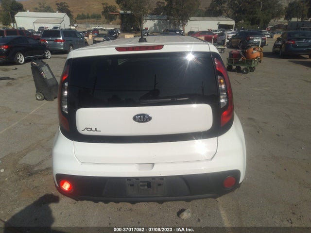 KIA Soul Base 2018 KNDJN2A22J7532697 Image 16