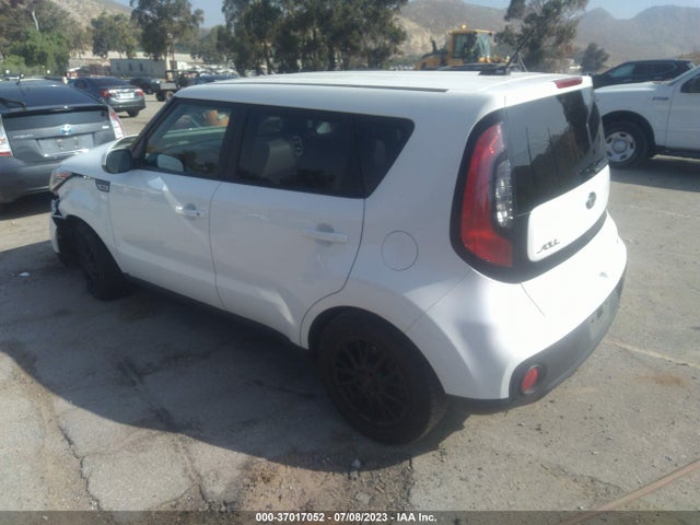 KIA Soul Base 2018 KNDJN2A22J7532697 Image 3