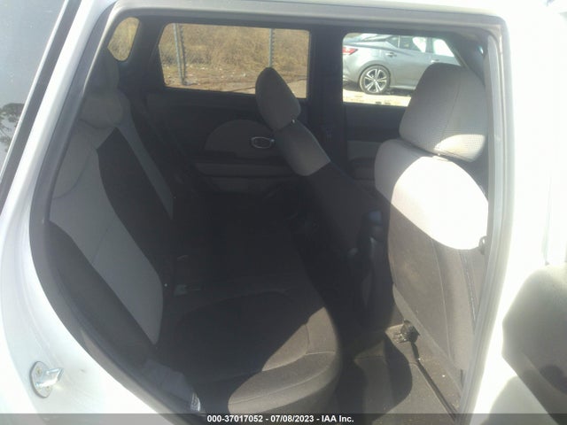 KIA Soul Base 2018 KNDJN2A22J7532697 Image 8