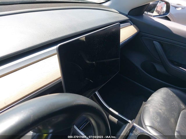 2018 Tesla 3, VIN: 5YJ3E1EA5JF056962