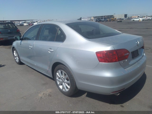 3VWD17AJ3EM393671 Volkswagen Jetta Sedan Se
