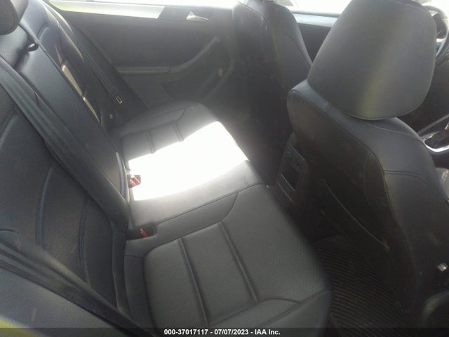 3VWD17AJ3EM393671 Volkswagen Jetta Sedan Se