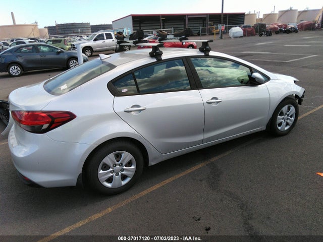 KIA FORTE LX 2017 3KPFL4A7XHE125272 Image 4