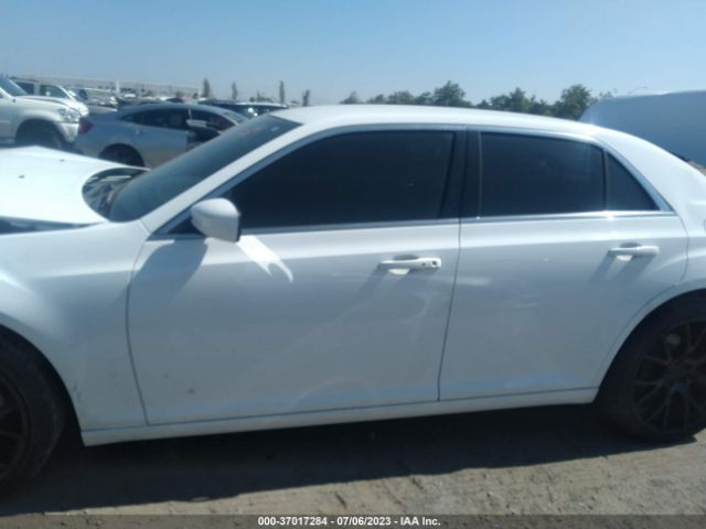 2C3CCAAG8EH249224 Chrysler 300