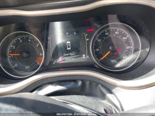 1C4PJLCB9FW676835 Jeep Cherokee Latitude