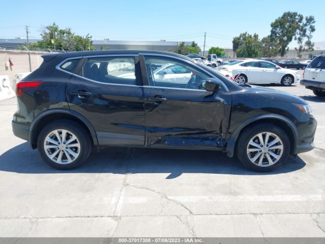 JN1BJ1CP9HW009294 Nissan Rogue Sport S
