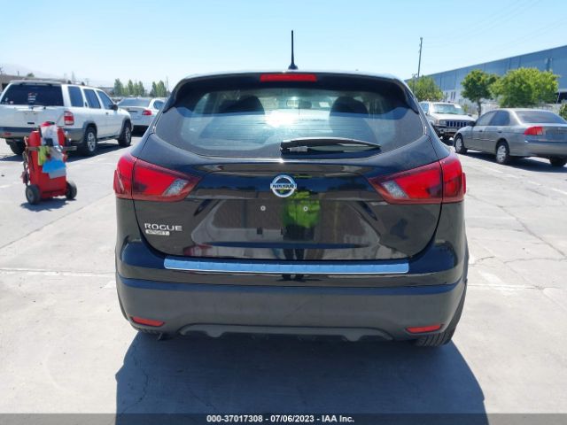 JN1BJ1CP9HW009294 Nissan Rogue Sport S