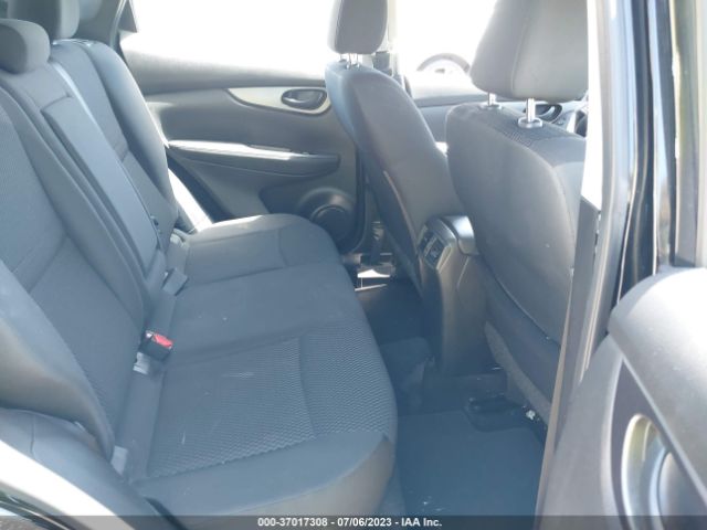 JN1BJ1CP9HW009294 Nissan Rogue Sport S