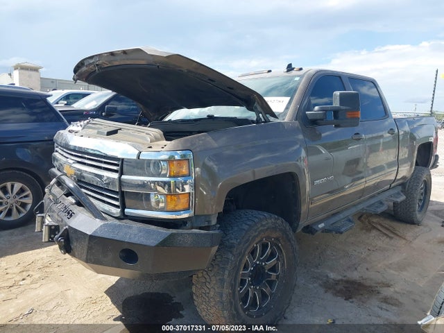 Chevrolet Silverado 2500hd Lt 2015 1GC1CVEG0FF604796 Image 2