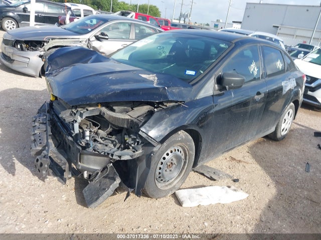Ford FOCUS S 2016 1FADP3E27GL369834 Image 2