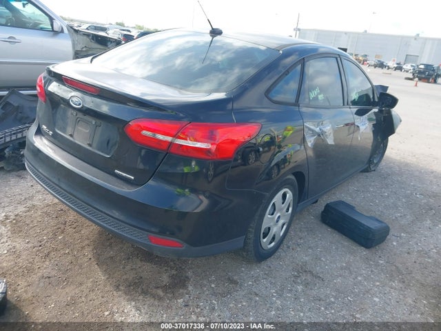 Ford FOCUS S 2016 1FADP3E27GL369834 Image 10