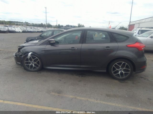 1FADP3K21GL310699 Ford FOCUS SE