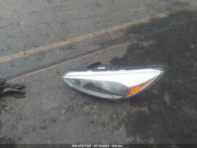 1FADP3K21GL310699 Ford FOCUS SE