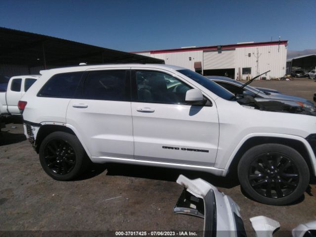 1C4RJFAG1HC768146 Jeep Grand Cherokee Altitude