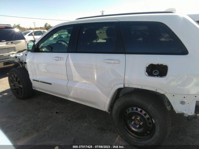 1C4RJFAG1HC768146 Jeep Grand Cherokee Altitude