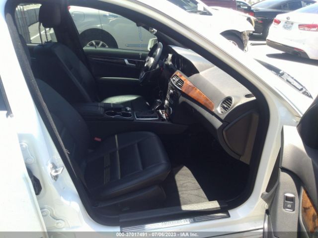 WDDGF4HB8EA958451 Mercedes-Benz C 250 Sport/luxury