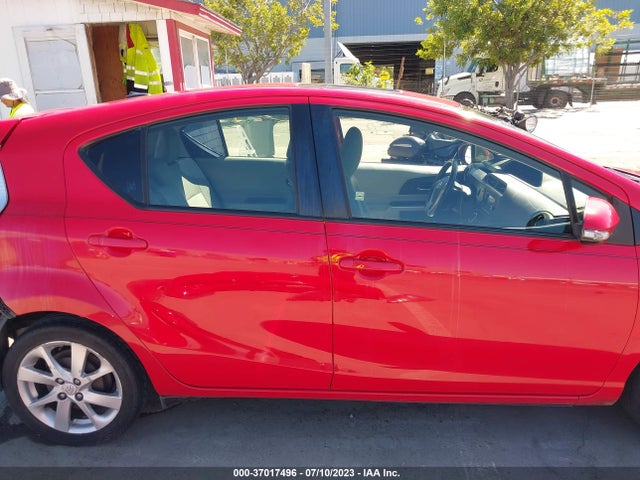 Toyota Prius C One/three/two/four 2014 JTDKDTB32E1061468 Image 6