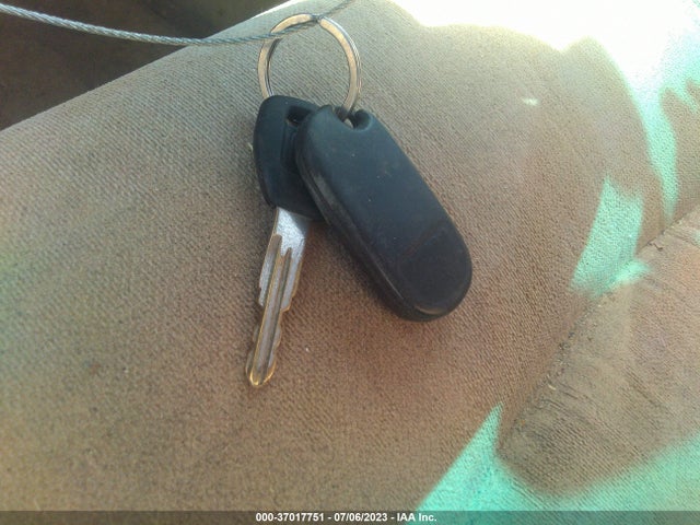 2000 HONDA ACCORD SDN EX VIN: 1HGCG5657YA119731