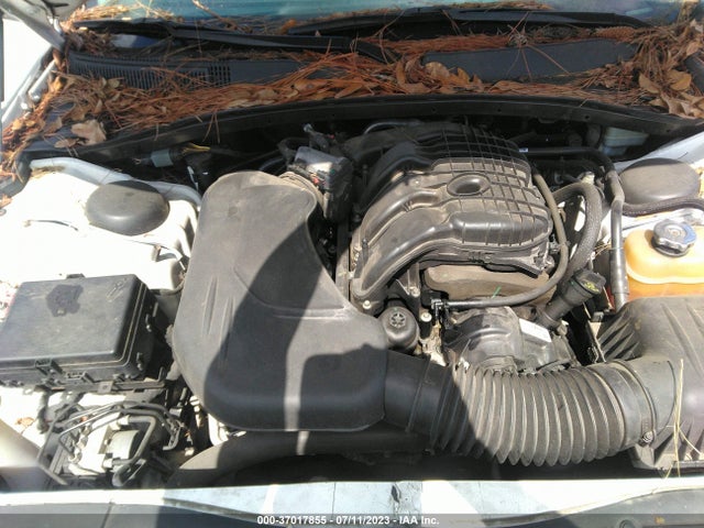 2C3CCAEG5FH786046 Chrysler 300 300c