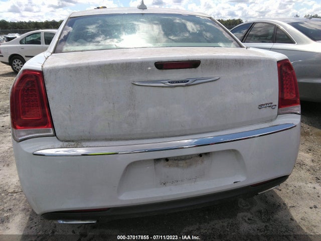 2C3CCAEG5FH786046 Chrysler 300 300c
