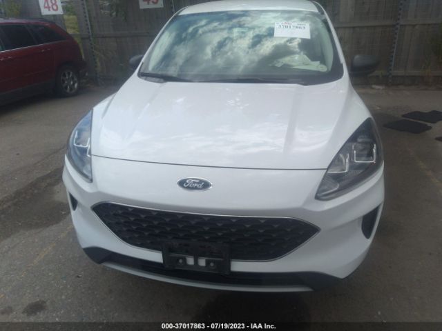 1FMCU9G62NUA67047 Ford ESCAPE SE