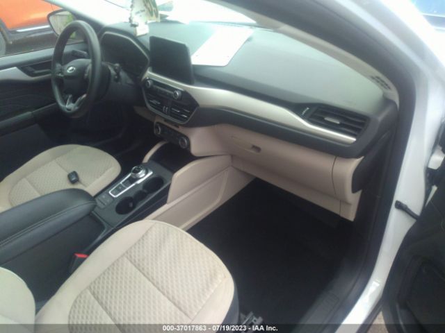 1FMCU9G62NUA67047 Ford ESCAPE SE