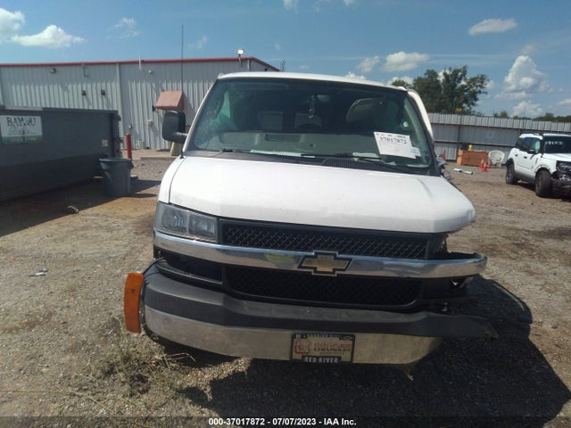 Chevrolet Express Passenger Lt 2018 1GAZGPFGXJ1175893 Image 4
