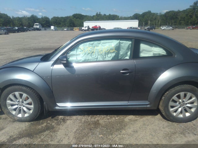 2019 VOLKSWAGEN BEETLE S/FINAL EDITION SE VIN: 3VWFD7AT4KM720169
