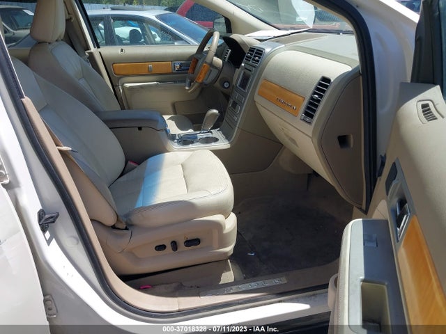 2007 LINCOLN MKX VIN: 2LMDU88C37BJ33881