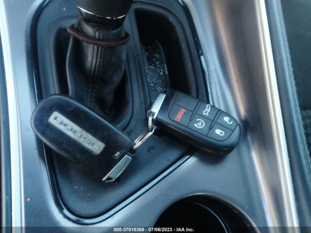 2C3CDZJG7KH570940 Dodge Challenger Gt