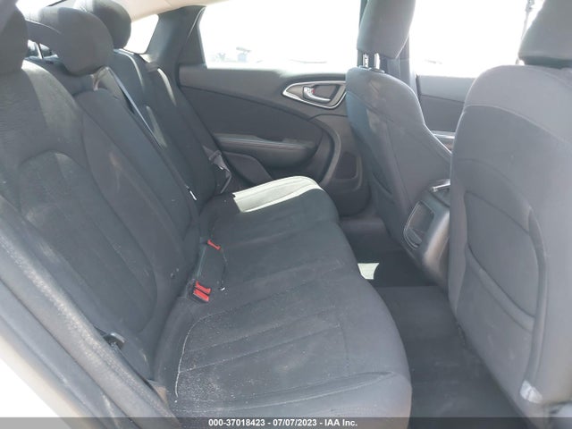 Chrysler 200 Limited 2016 1C3CCCAB3GN153267 Image 8