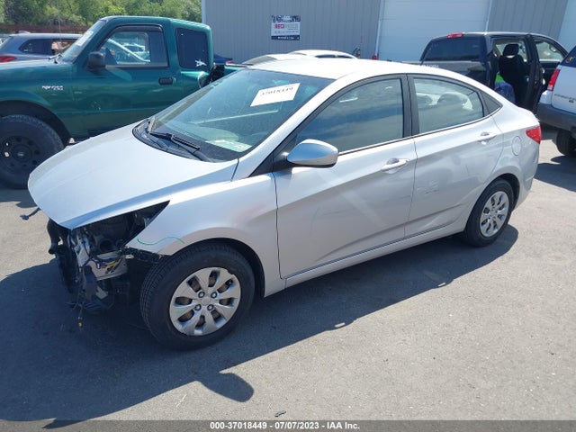 Hyundai ACCENT SE 2017 KMHCT4AE2HU196383 Image 2