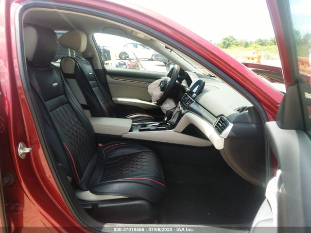 2019 HONDA ACCORD SEDAN LX 1.5T VIN: 1HGCV1F11KA127567