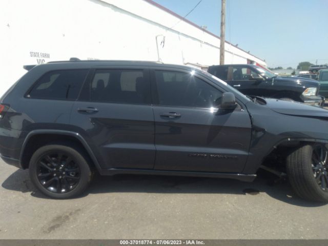 1C4RJFAG6JC148379 Jeep Grand Cherokee Altitude