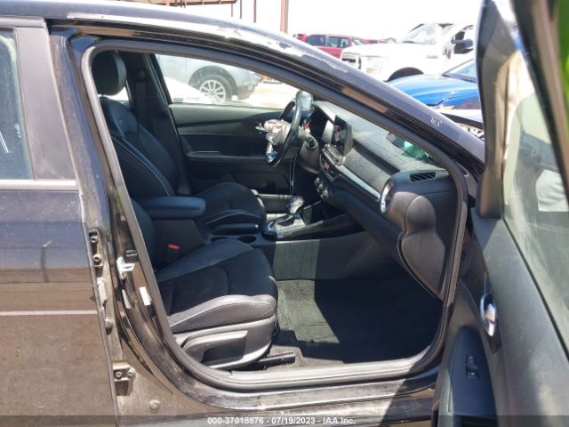 3KPF34AD3ME282500 KIA Forte Gt-line
