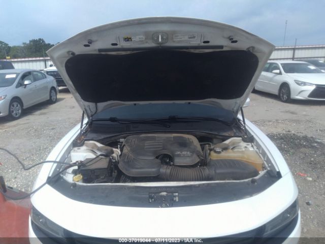 2C3CDXHG3FH726911 Dodge Charger Sxt