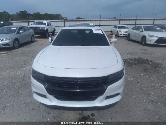 2C3CDXHG3FH726911 Dodge Charger Sxt