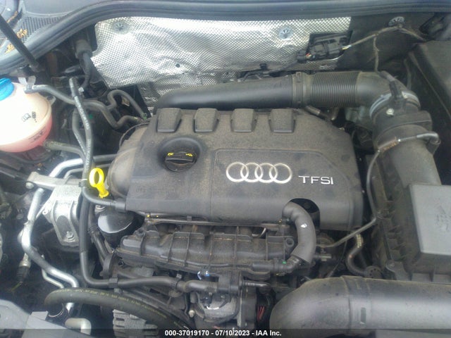 WA1ECCFS2JR008079 Audi Q3 Premium/sport Premium